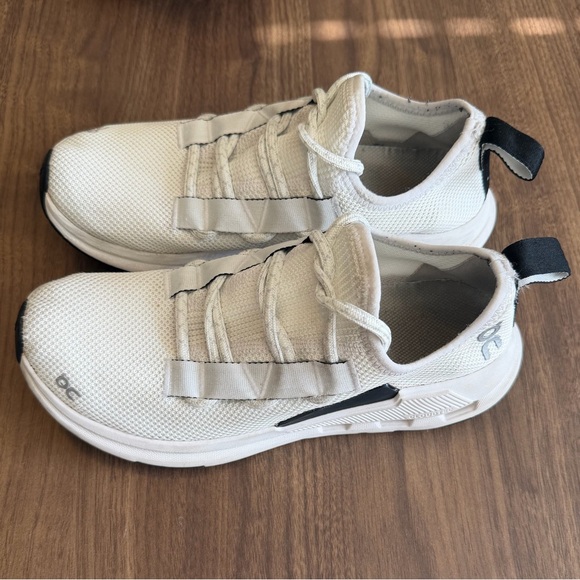 On Running On Cloudeasy, Undyed-White/Black - Picture 1 of 7